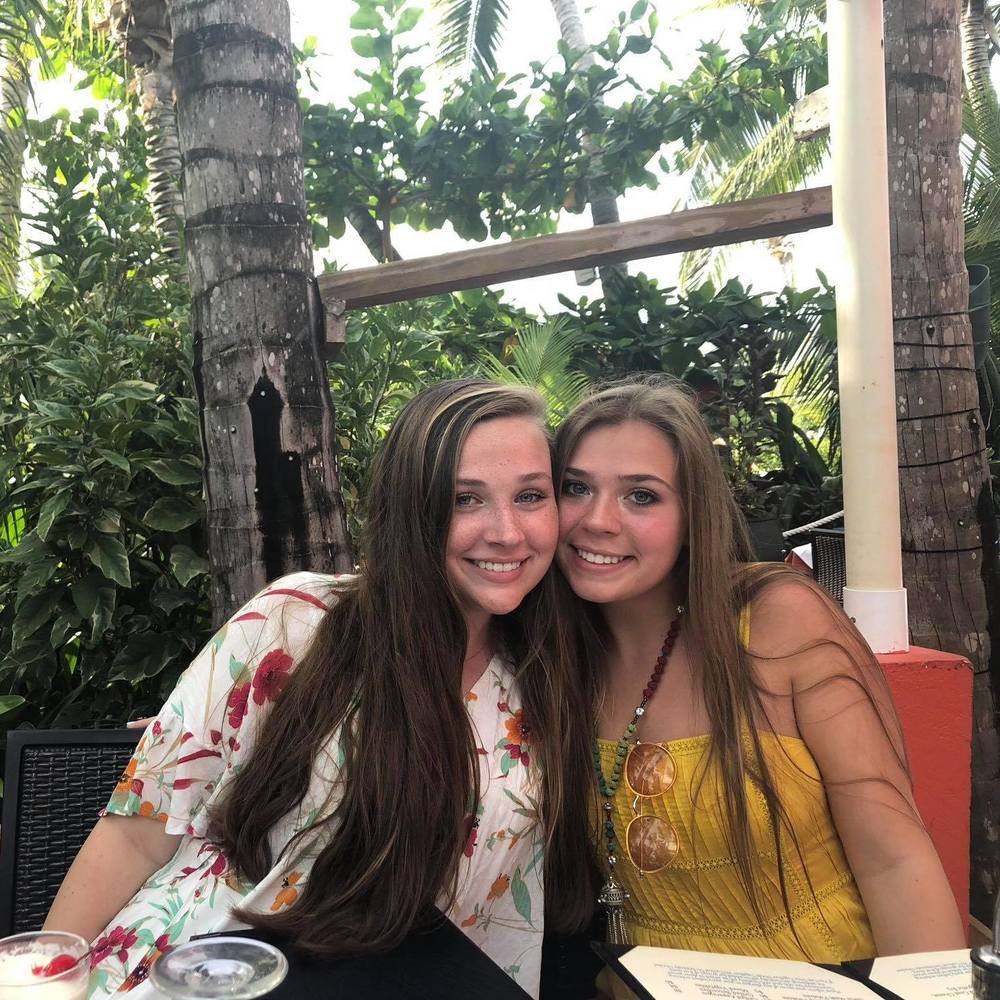 Meet your Posher, Sloane